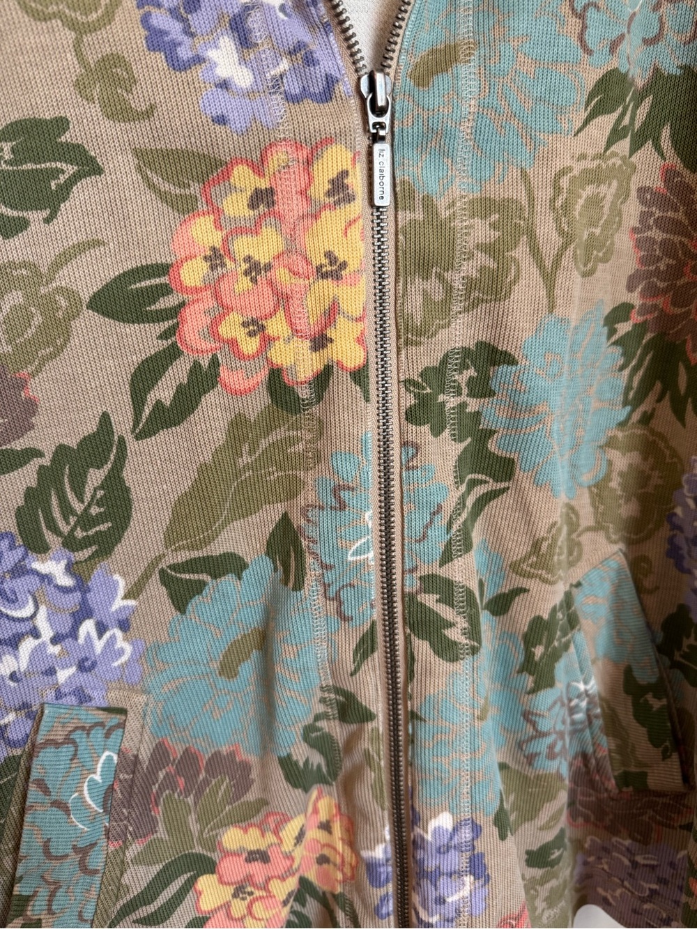 Liz Claiborne Vintage Cottagecore Floral
Corduroy Ribbed Zip Up Hoodie Jacket XL - Picture 4 of 10